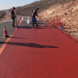 芷江一是彩钢瓦喷漆翻新，地面喷涂